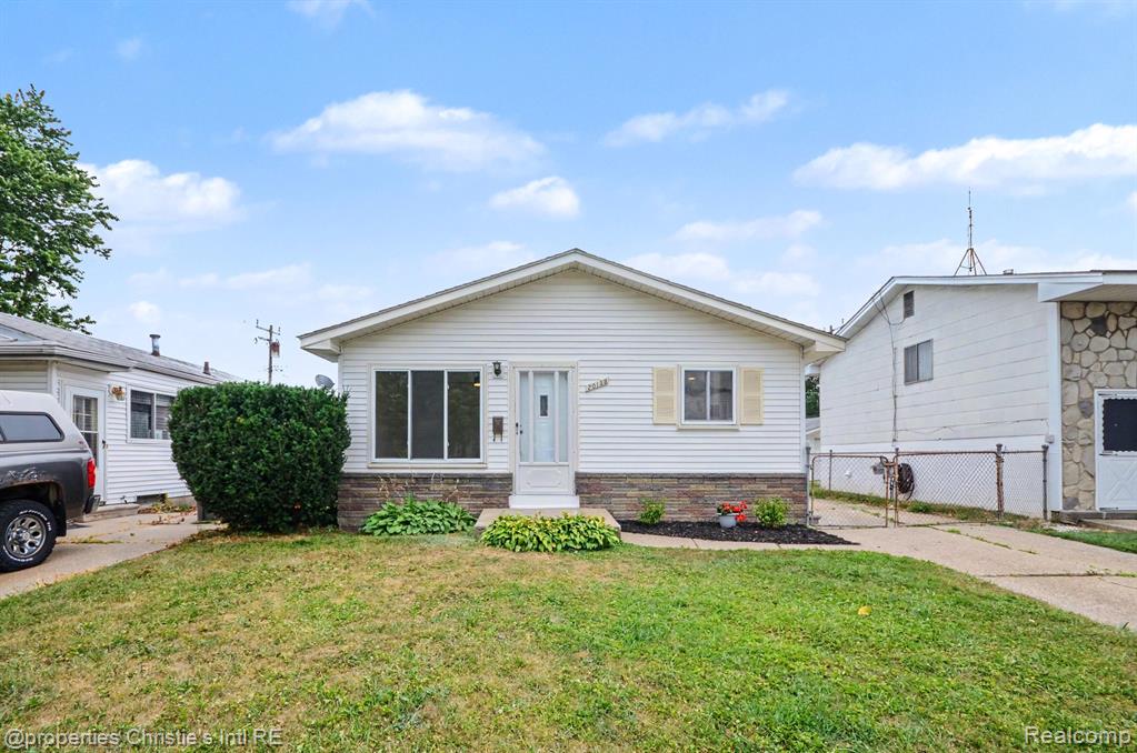 20158 Abrahm Street, Clinton Twp, MI 48035