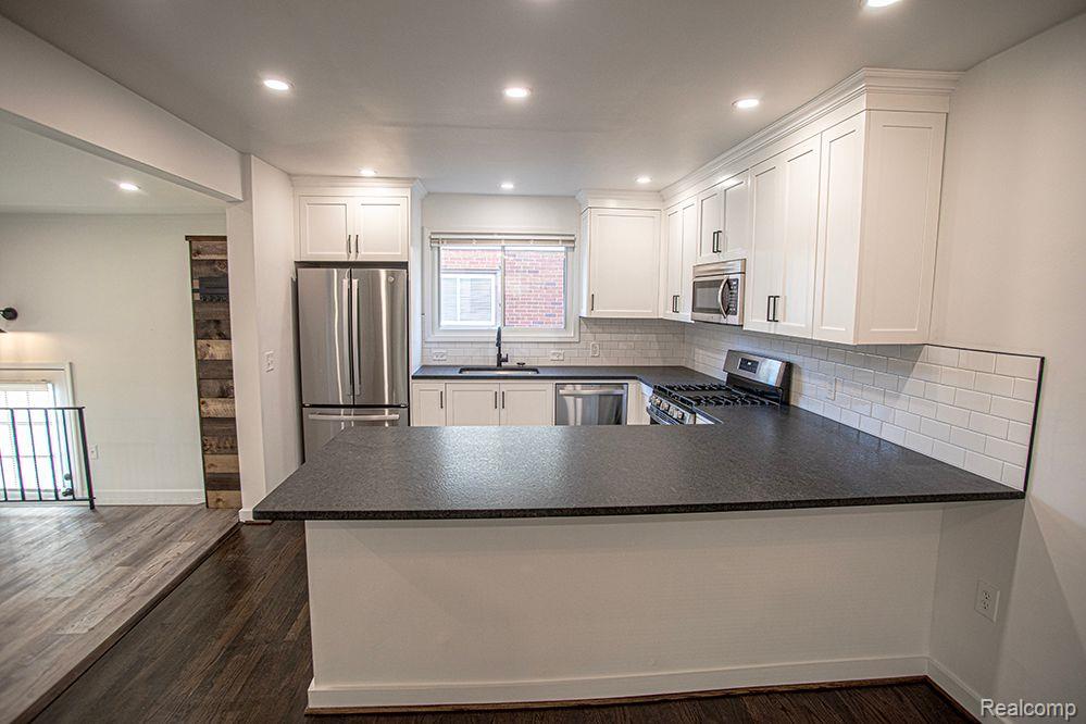 409 BALDWIN Avenue, Royal Oak, MI 48067 — Photo 6