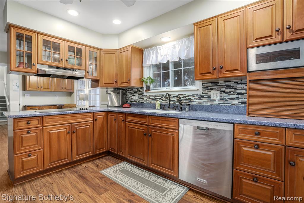 4250 CRESTLINE Drive, Ann Arbor, MI 48103 — Photo 11