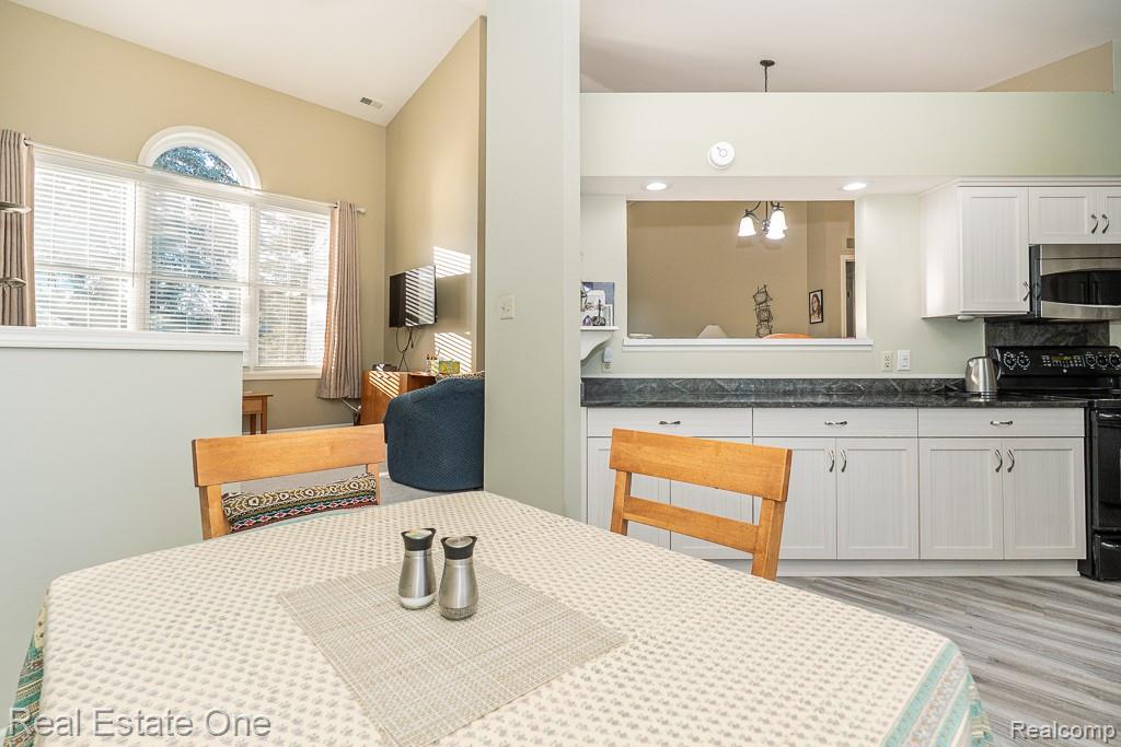 1903 Eagle Pointe, Bloomfield Hills, MI 48304 — Photo 17
