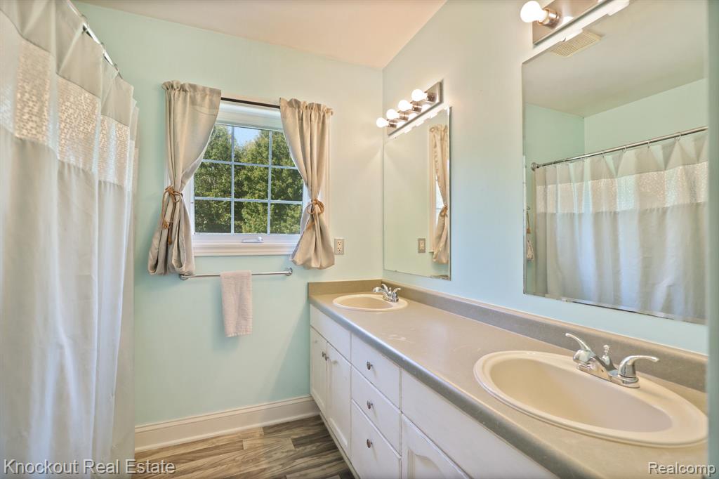 7080 Oak Park Drive, Vassar, MI 48768 — Photo 34