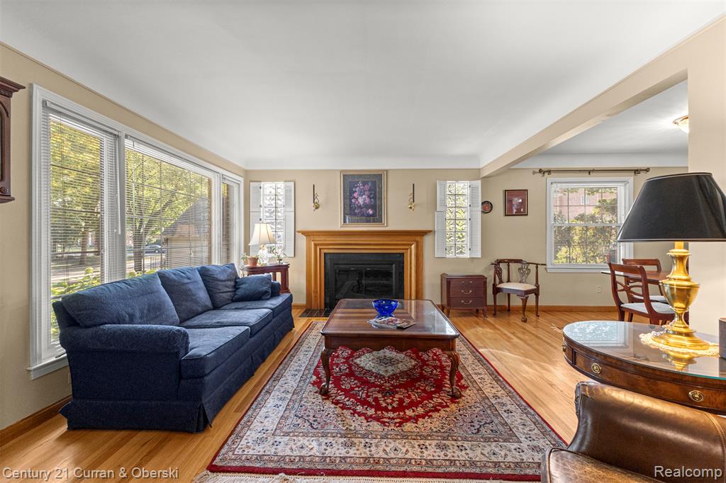 830 S Lafayette St Street, Dearborn, MI 48124 — Photo 4