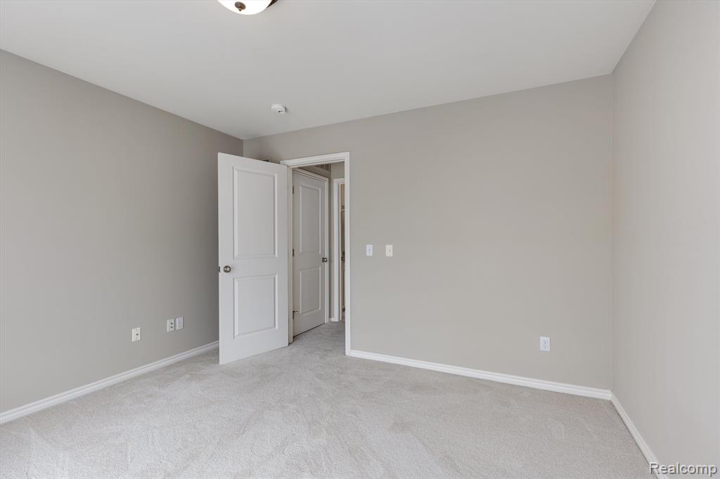 758 SEABISCUIT Drive, Troy, MI 48084 — Photo 35