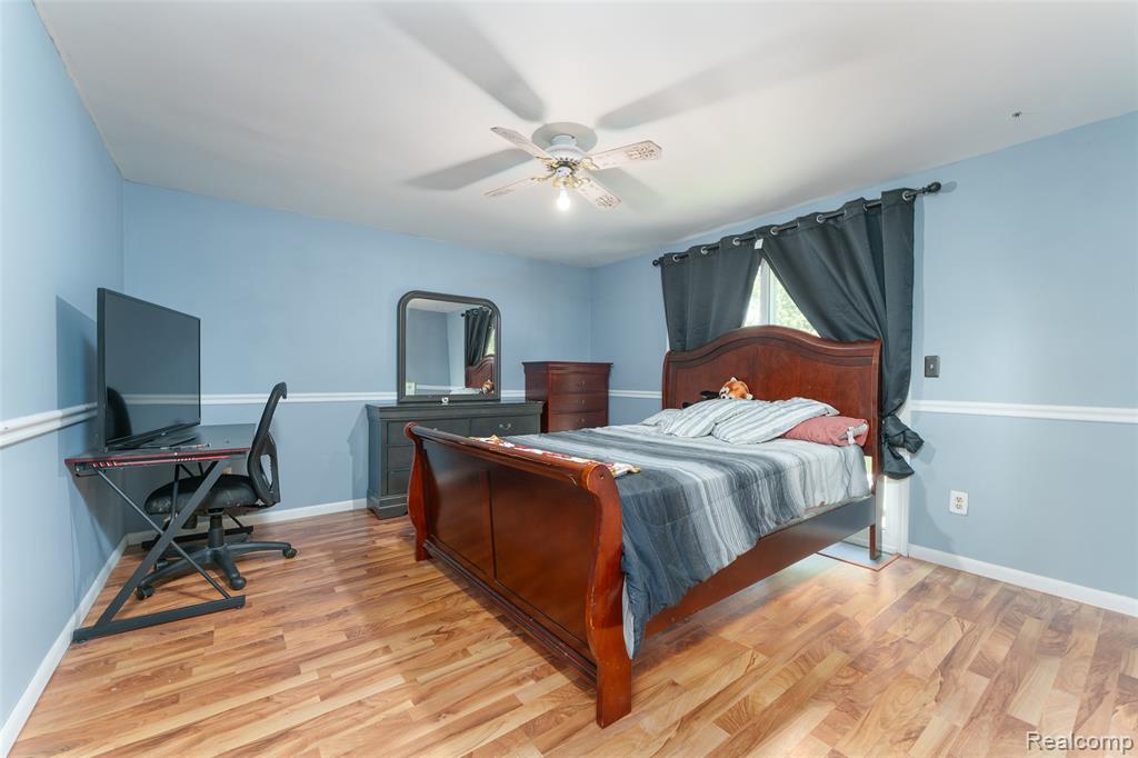 940 Rowland Road, Leonard, MI 48367 — Photo 32