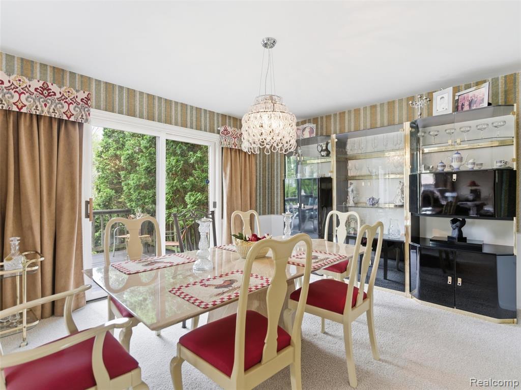 4261 Wabeek Lake Drive S, Bloomfield Hills, MI 48302 — Photo 18