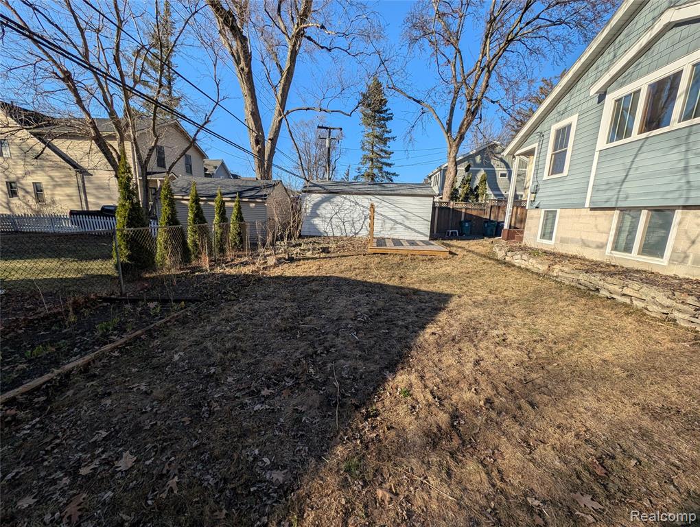 909 Hilldale Drive, Royal Oak, MI 48067 — Photo 7