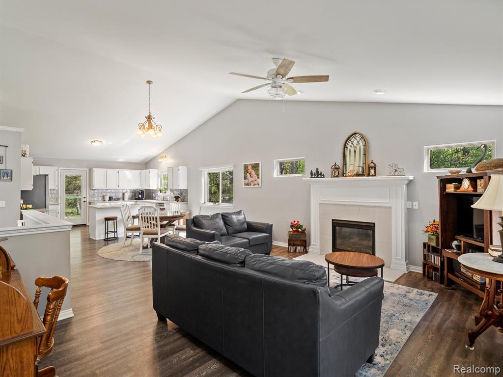 437 CONVERSE, Lake Orion, MI 48362 — Photo 9