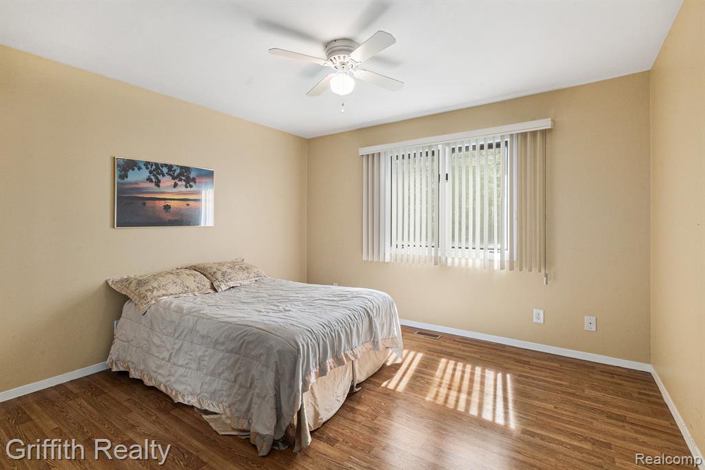 8570 Riverside Drive, Brighton, MI 48116 — Photo 19