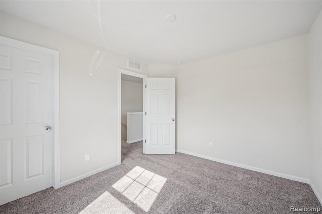 360 Hidden River W, Holly, MI 48442 — Photo 16