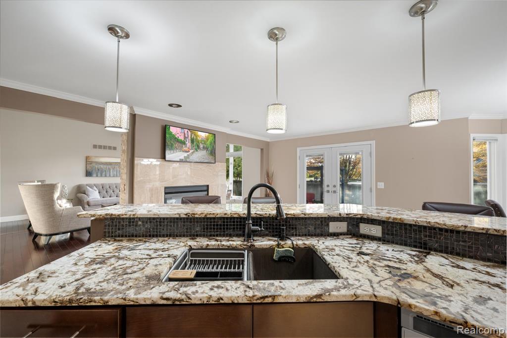 45021 Riverwoods Drive, Macomb, MI 48044 — Photo 29