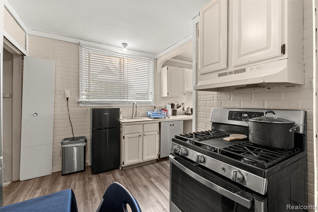 7914 WISCONSIN Street, Dearborn, MI 48126 — Photo 18