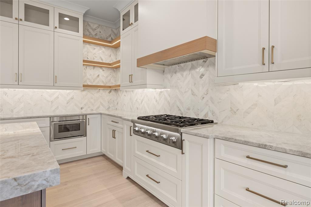 2802 HEATHFIELD Road, Bloomfield Hills, MI, 48301