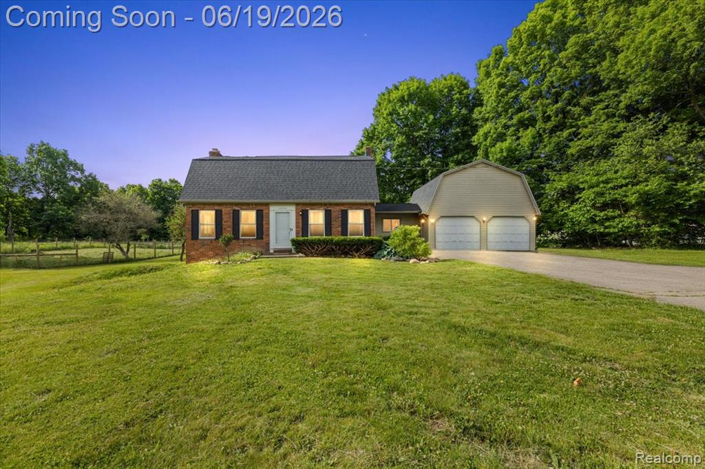 10324 Oakhill Road, Holly, MI 48442