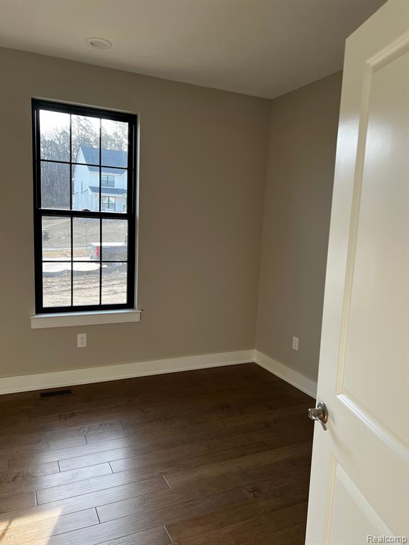 60657 TOWN SQUARE Street, New Hudson, MI 48165 — Photo 34
