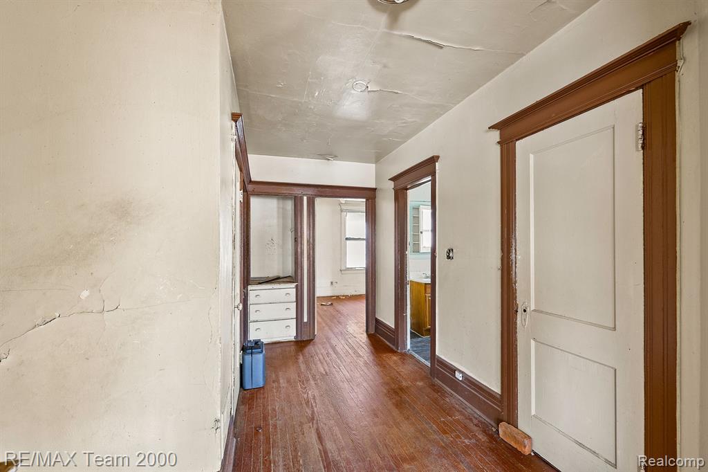 2187 HARDING Street, Detroit, MI 48214 — Photo 18