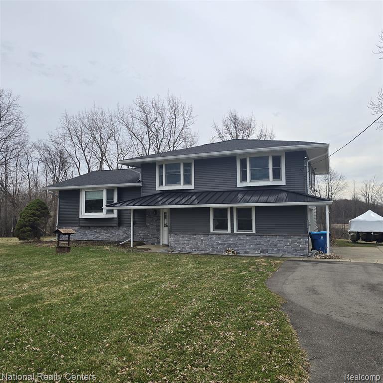 4002 Harbor Place Drive, Saint Clair Shores, MI, 48080