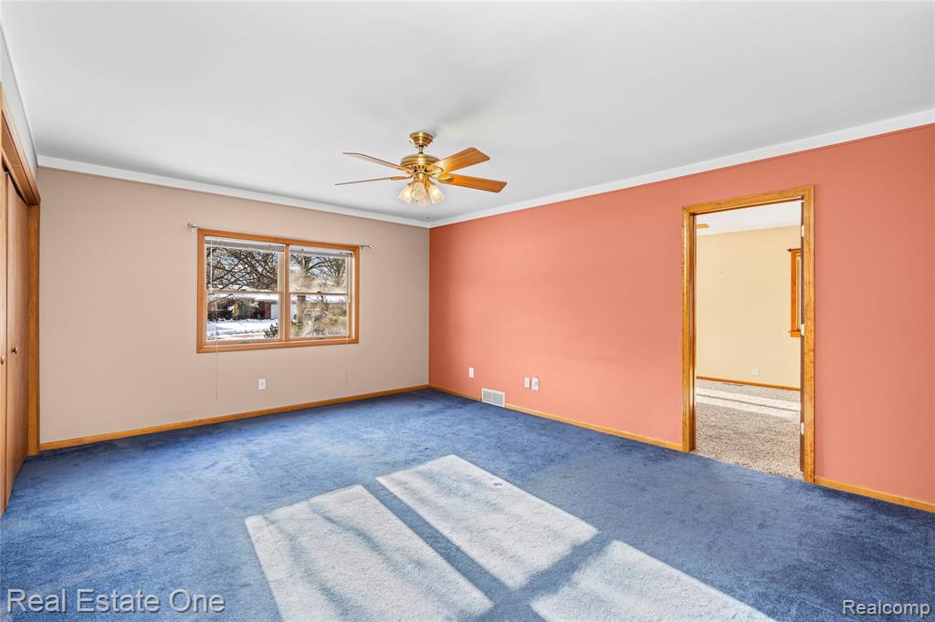 28615 Bloomfield Drive, Lathrup Village, MI 48076 — Photo 24