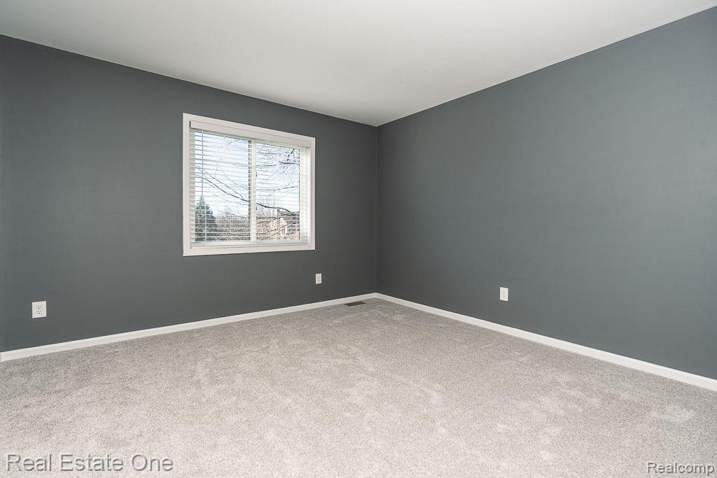 5635 Sheffield Drive, Clarkston, MI — Photo 31