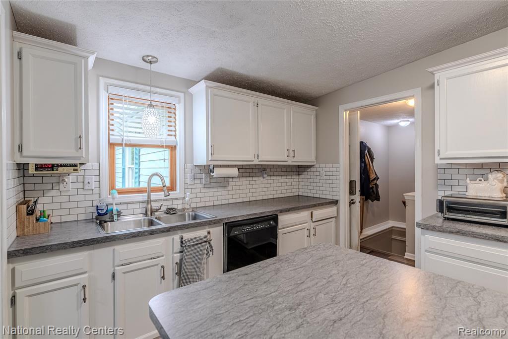 45933 Brookside North Drive, Macomb, MI 48044 — Photo 3