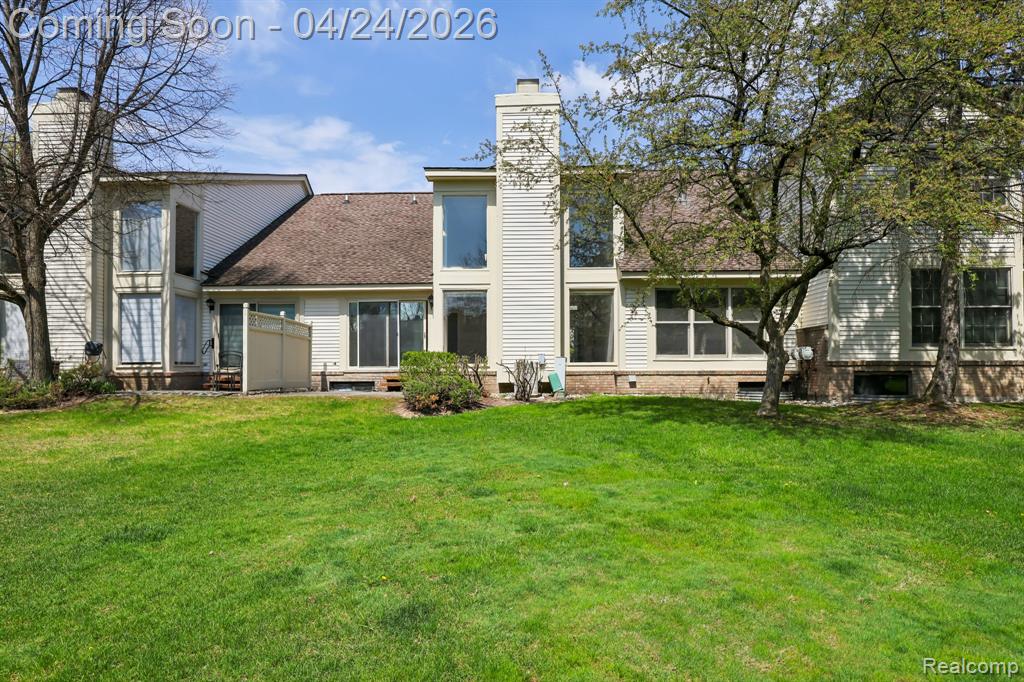 7311 Danbury Drive, West Bloomfield, MI — Photo 3
