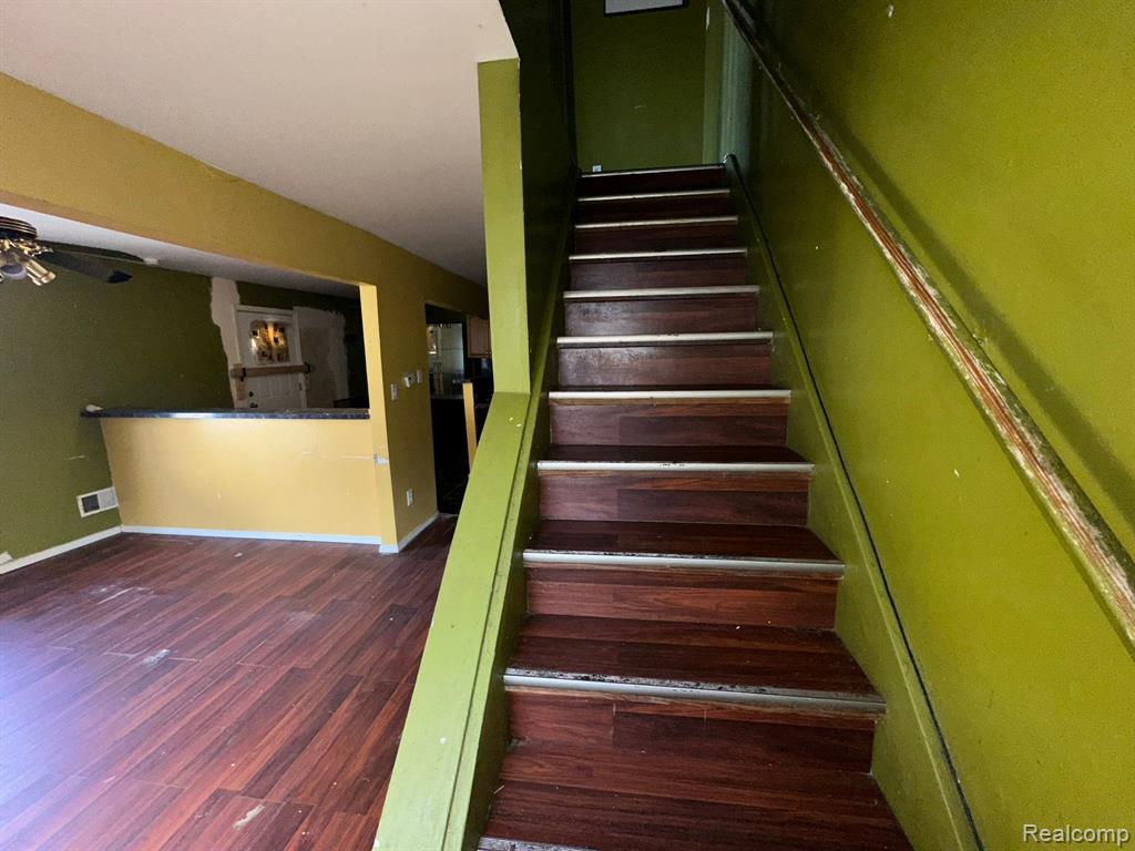 18727 AVON Avenue, Detroit, MI 48219 — Photo 24