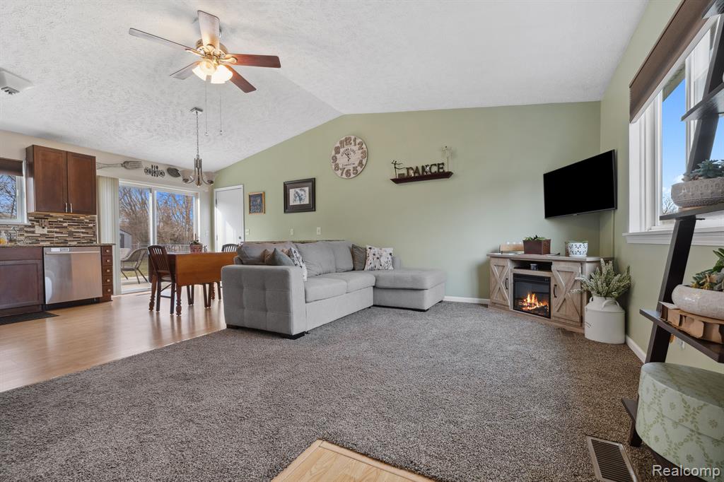77 Coyote Court, Pinckney, MI 48169 — Photo 5