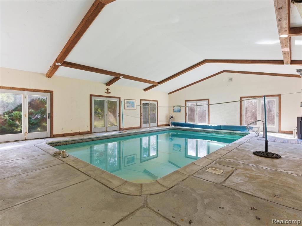 6400 Bridle Lane, Highland, MI 48356 — Photo 20