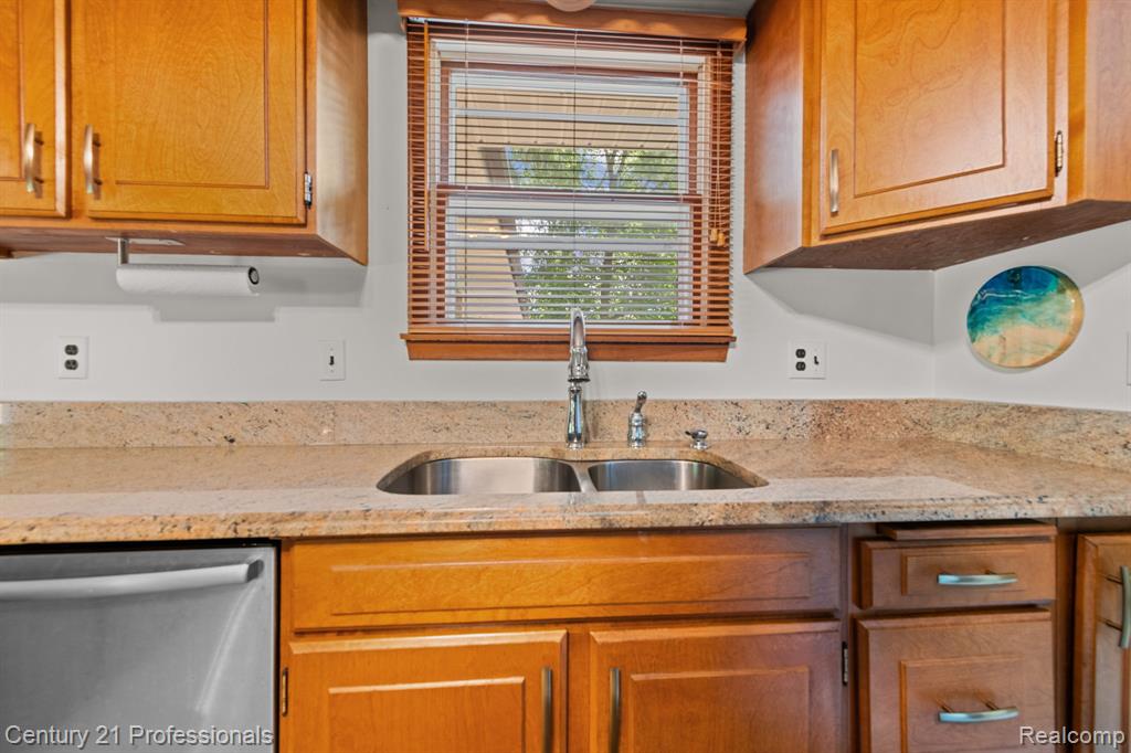 8638 Stone Road, Clay, MI 48001 — Photo 13