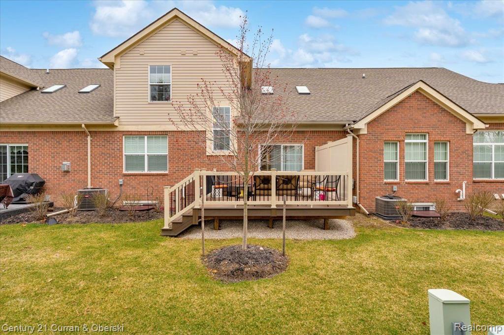 48442 EASTBRIDGE Drive, Canton, MI 48188 — Photo 31