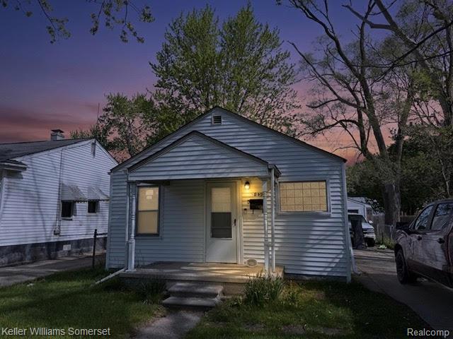 8499 Chapp Avenue, Warren, MI 48089 — front exterior