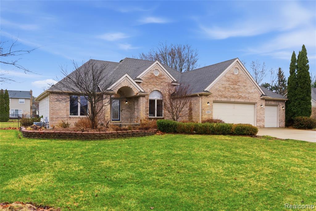 7095 Elmwood Drive, Grand Blanc, MI 48439 — Photo 3