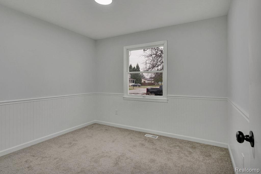 807 Saint Bernard Street, Marysville, MI 48040 — Photo 15