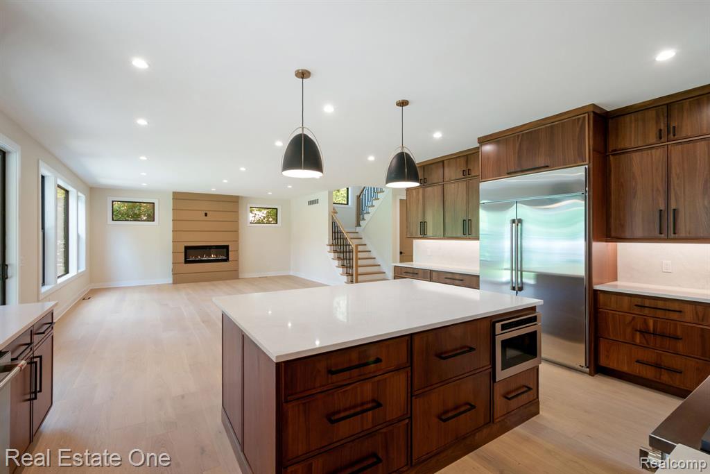 4016 W Webster Road, Royal Oak, MI 48073 — Photo 11