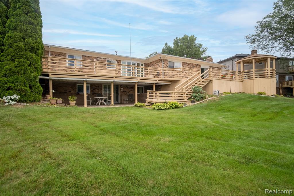 54810 Blue Cloud Drive, Shelby Twp, MI 48315 — Photo 54