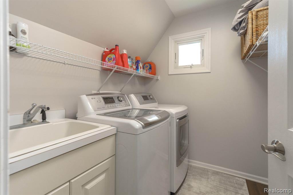 4425 ISLAND VIEW Drive, Waterford, MI 48328 — Photo 45