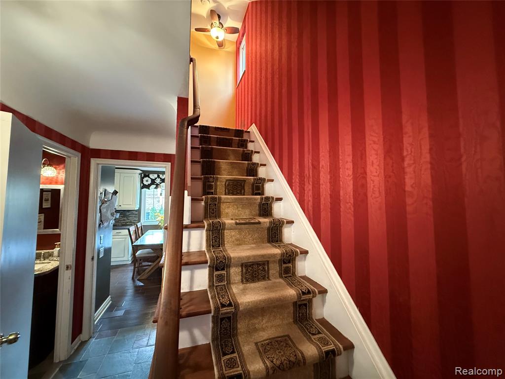 1645 Blairmoor Court, Grosse Pointe Woods, MI 48236 — Photo 14