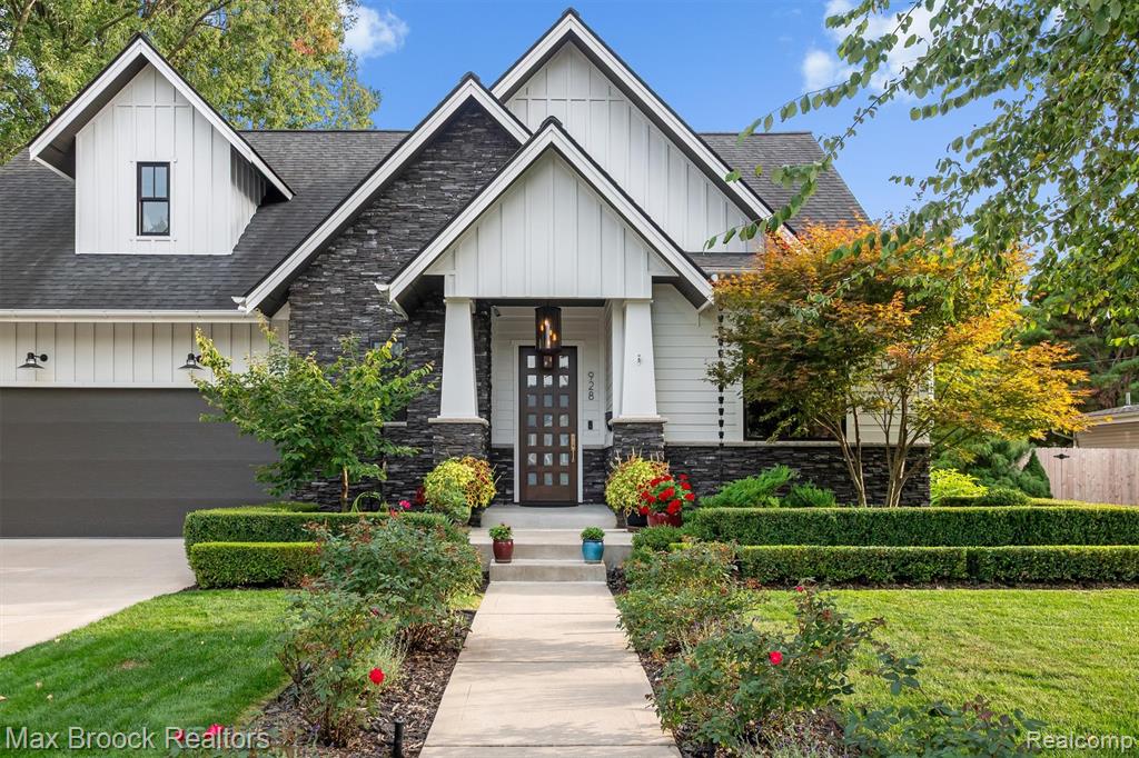 928 Montrose Avenue, Royal Oak, MI 48073 — Photo 2