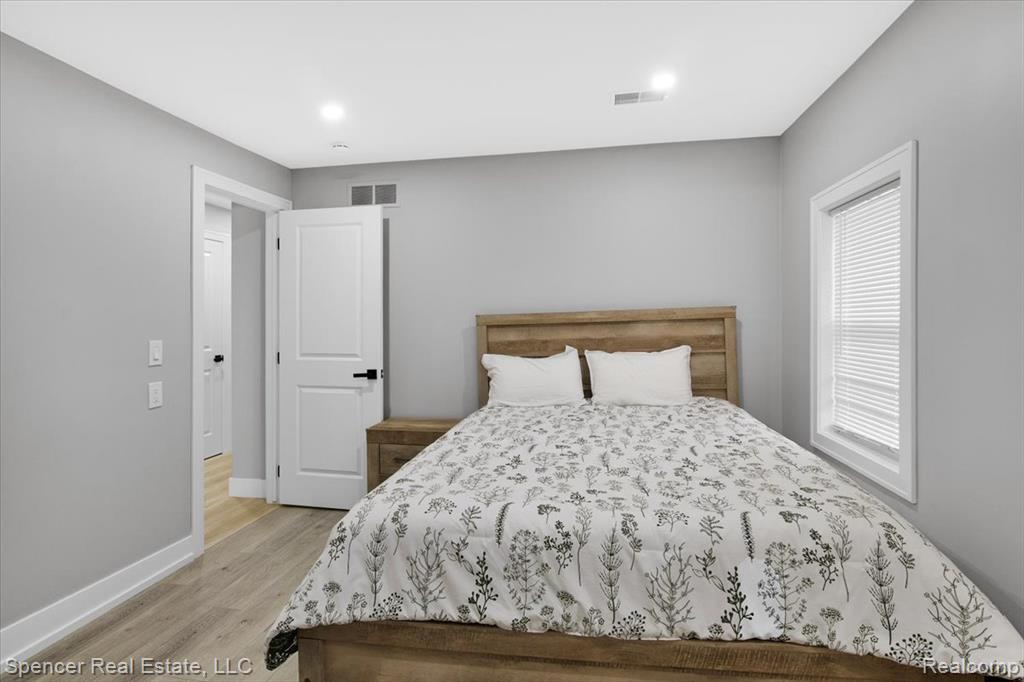 7669 S Eston Road, Clarkston, MI 48348 — Photo 37