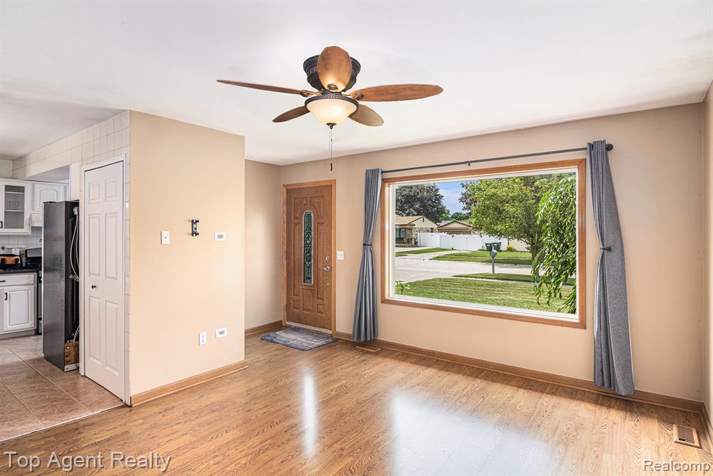 43954 McLean Drive, Sterling Heights, MI 48313 — Photo 5