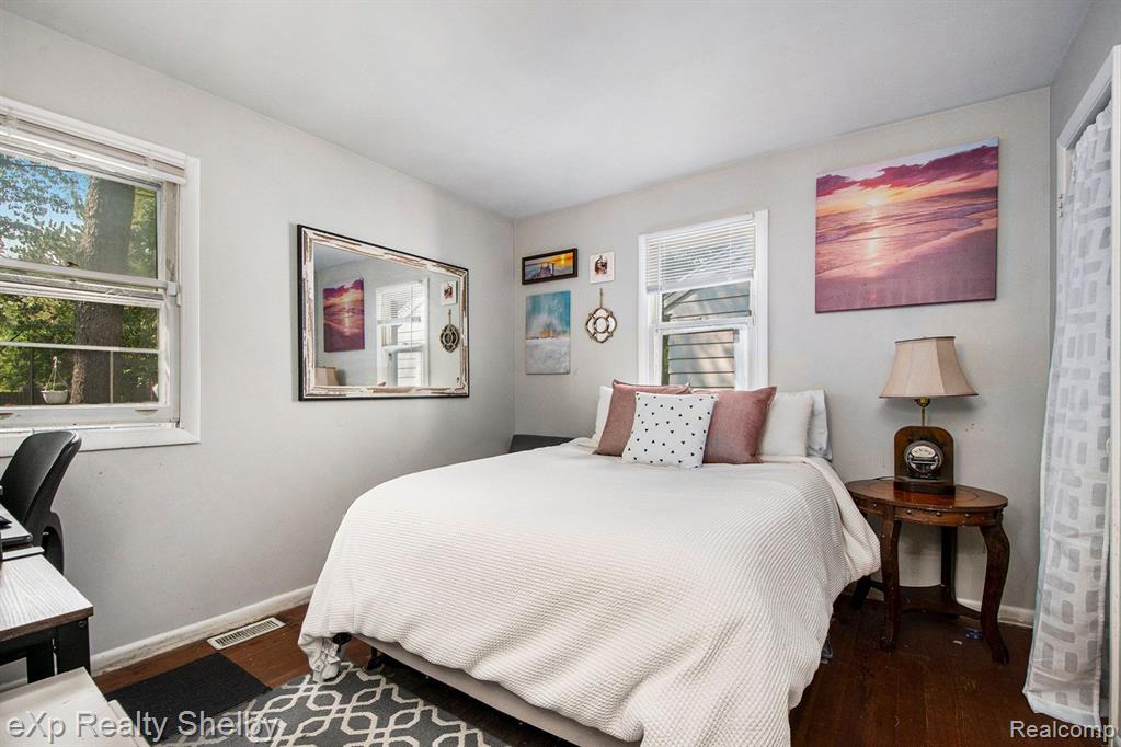 4549 Madison Avenue SE, Grand Rapids, MI 49548 — Photo 11