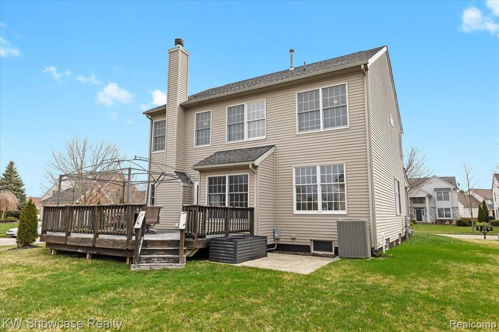 1042 POLO Drive, South Lyon, MI 48178 — Photo 29