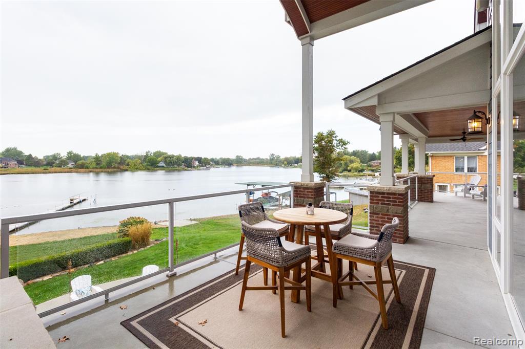 302 Tanview Drive, Oxford, MI, 48371