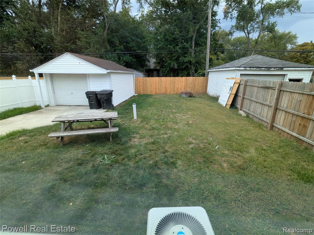 19161 Hamburg Street, Detroit, MI 48205 — Photo 4