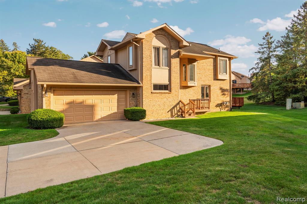 35375 Blue Spruce Drive, Farmington Hills, MI 48335 — Photo 5