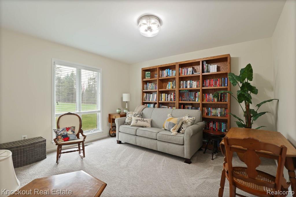 9350 OAKMONT Drive, Grand Blanc, MI 48439 — Photo 37