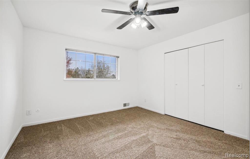 641 E Fox Hills Drive, Bloomfield Hills, MI 48304 — Photo 22