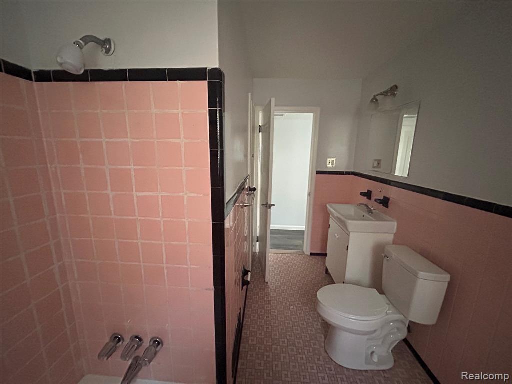 4987 Roosevelt Boulevard, Dearborn Heights, MI 48125 — Photo 20