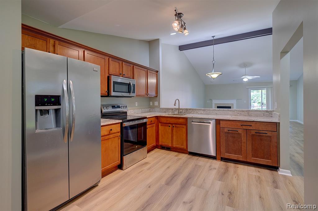 1852 N Kenwyck Drive, Ypsilanti, MI 48198 — Photo 9