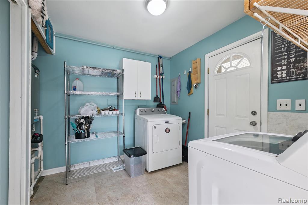 7474 Lathers Street, Westland, MI — Photo 14