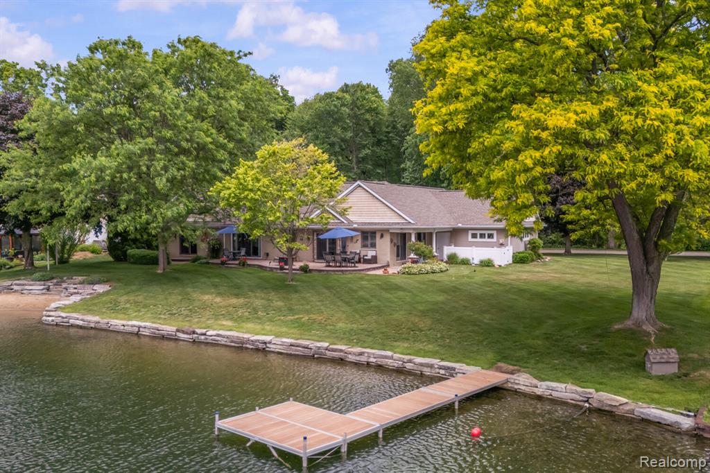 4178 Chevron Drive, Highland, MI 48356 — Photo 33